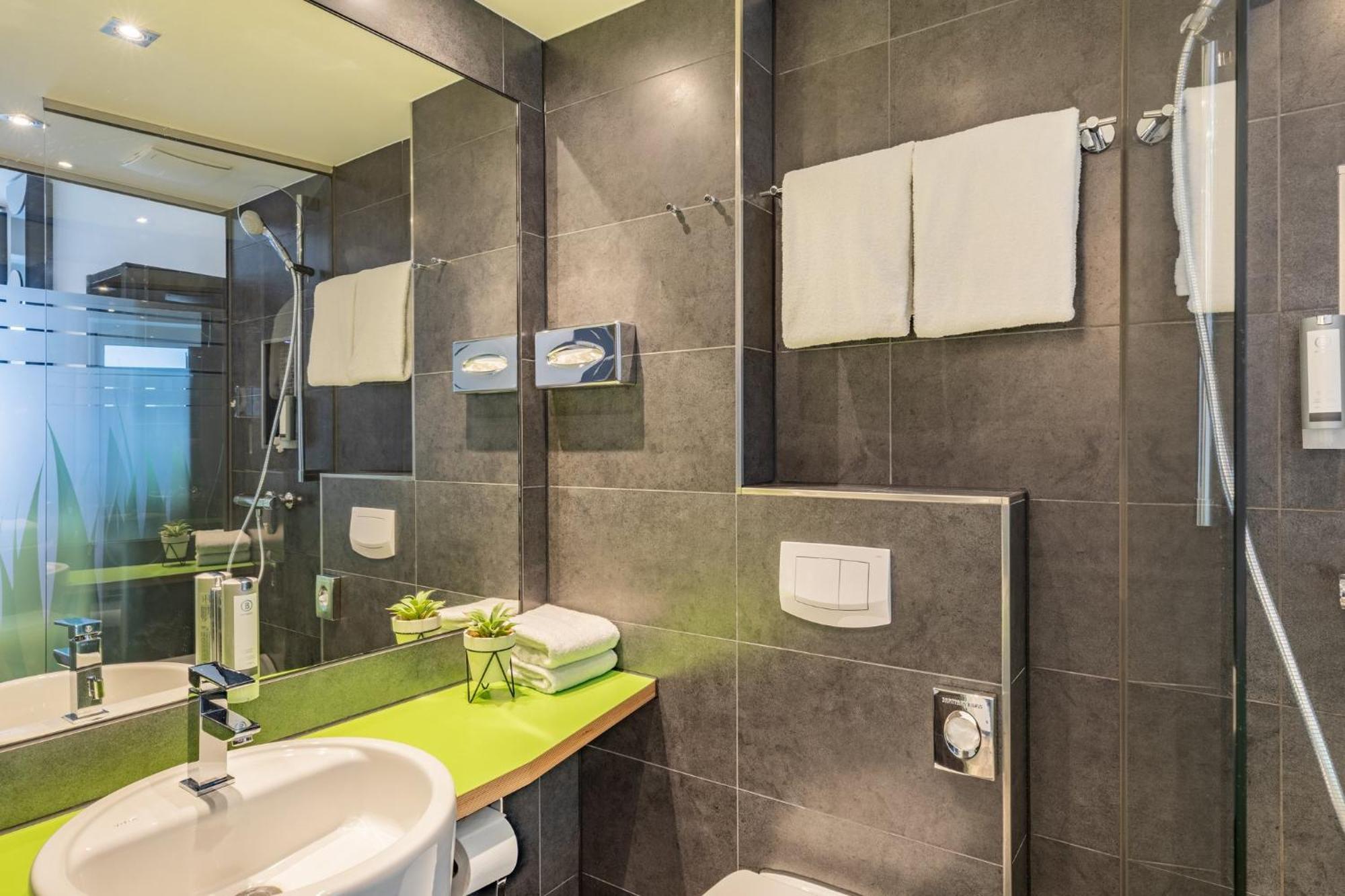 Garner Hotel Bremen City By Ihg Exterior photo